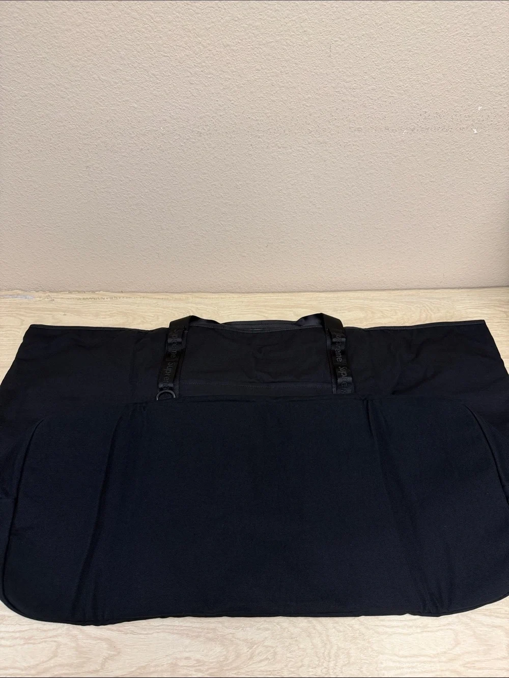 SUPREME LOGO TOTE BAG BLACK